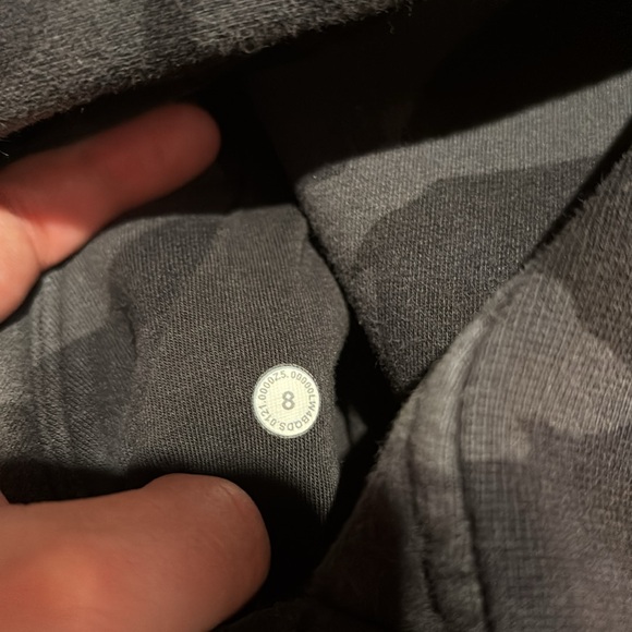 Lululemon Scuba Hoodie - Picture 4 of 4